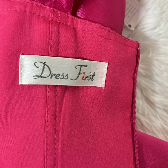 Dress First Cocktail Dress Form Fitting Fuchsia Sz6 Bust 34”waist 27” NWT - Picture 9 of 9